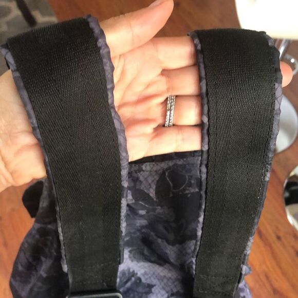 Lesportsac Black and gray lace pattern large knapsack, backpack nylon - Picture 6 of 7